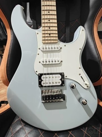 Yamaha Pacifica 112VM