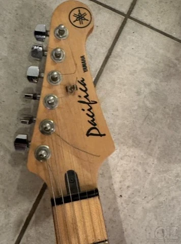 YAMAHA guitar