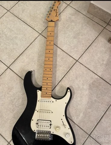 YAMAHA guitar