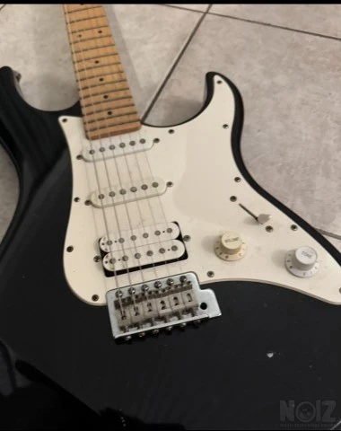 YAMAHA guitar