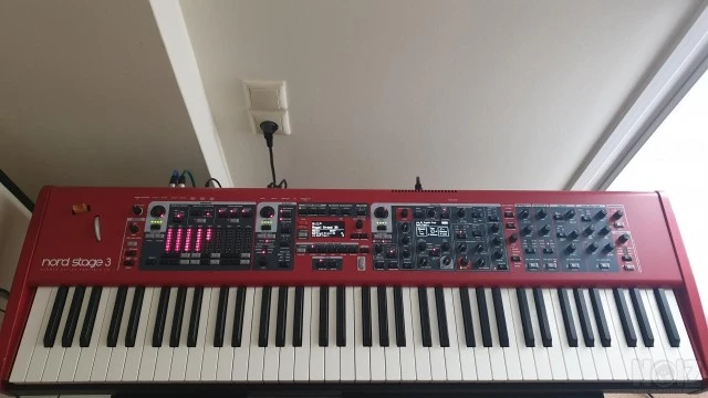 Nord Stage 3 76 Hammer Action