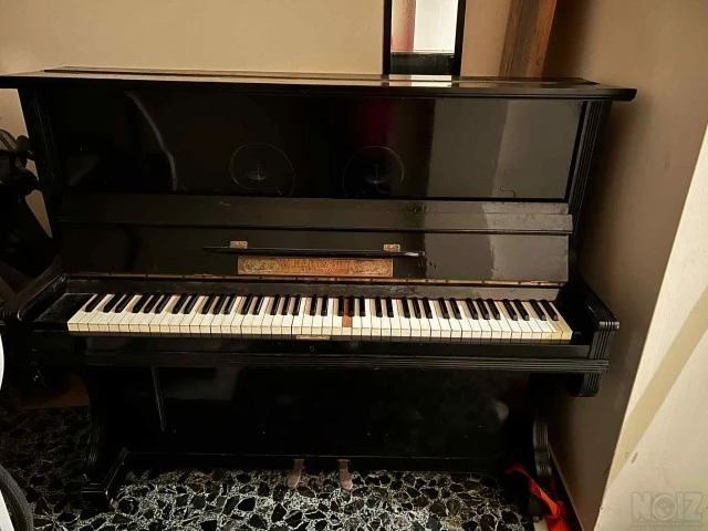 Piano W. Hartmann Berlin