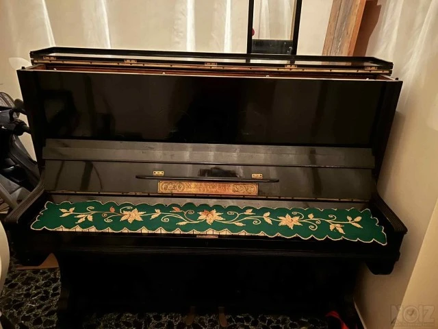 Piano W. Hartmann Berlin