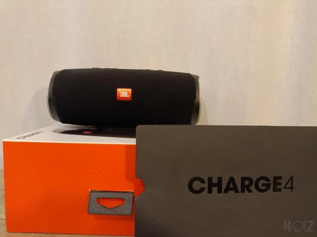 JBL Charge 4 Portable Waterproof Bluetoo