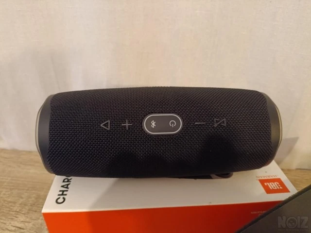 JBL Charge 4 Portable Waterproof Bluetoo