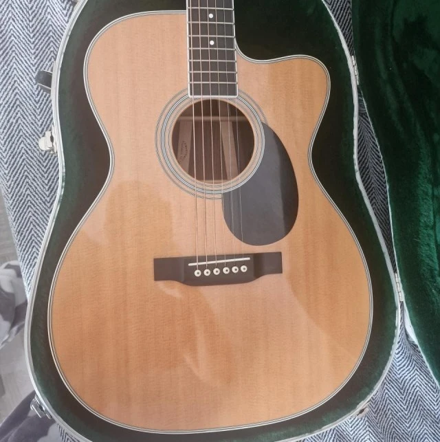 Martin OMC-35e