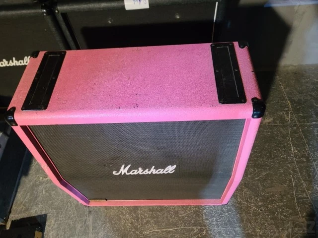 Marshall 4x12 Rola Celestion G12 65 Pink