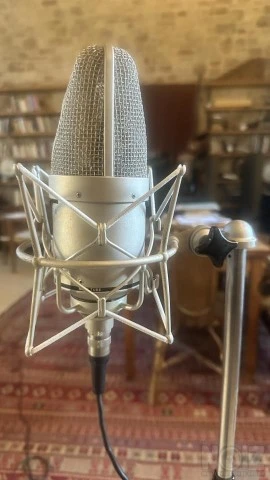 Neumann m149 - μικρόφωνο με λυχνία