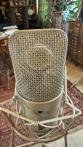 Neumann m149 - μικρόφωνο με λυχνία
