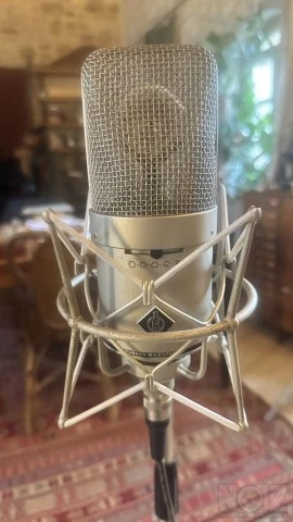 Neumann m149 - μικρόφωνο με λυχνία