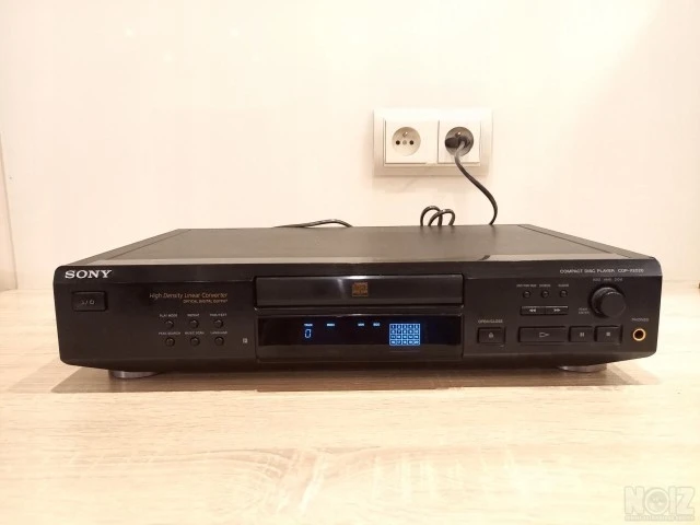 CD  Player  Sony   CDP - XE 520
