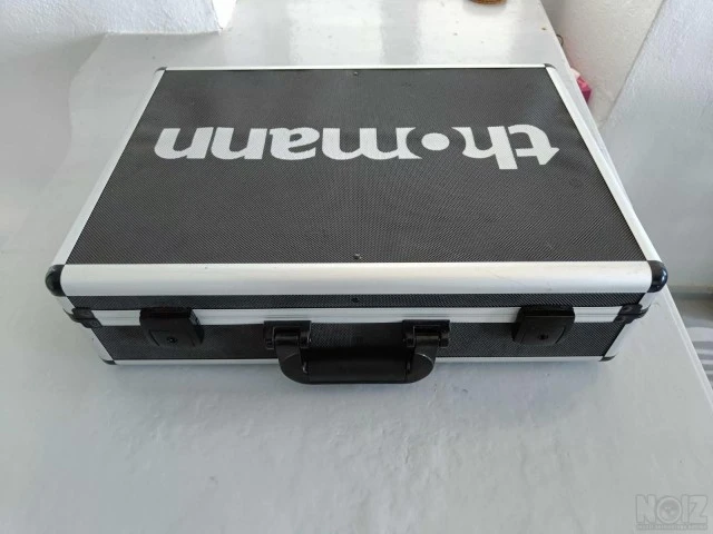 Zoom LiveTrak L-12