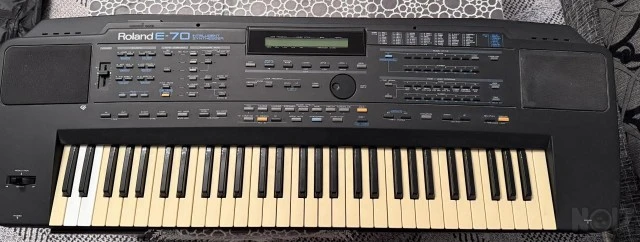 Roland E-70