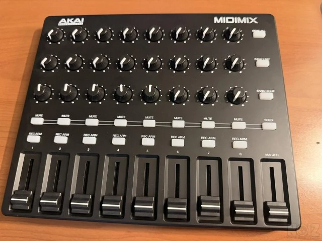 Akai MidiMIx Controller