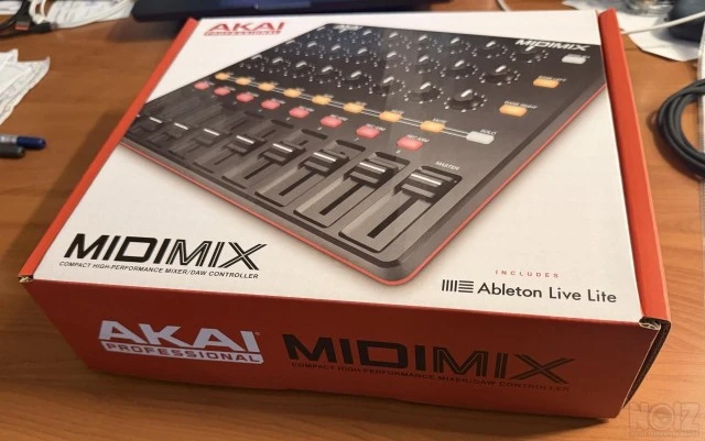 Akai MidiMIx Controller
