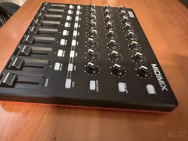 Akai MidiMIx Controller