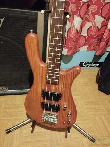 Peavey Combo 300 & Warwick Streamer Std