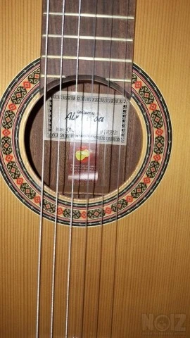 Almansa Classic Guitar