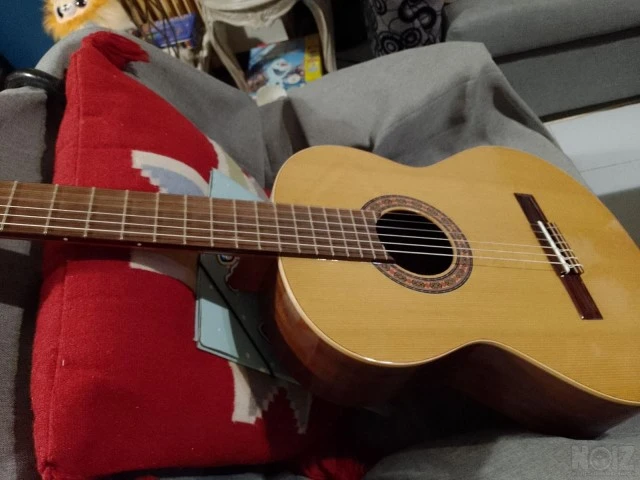 Almansa Classic Guitar
