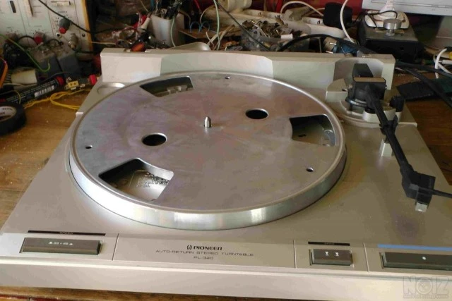 Πικάπ  Pioneer   PL - 340 + Stanton  500
