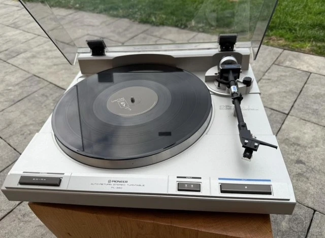 Πικάπ  Pioneer   PL - 340 + Stanton  500