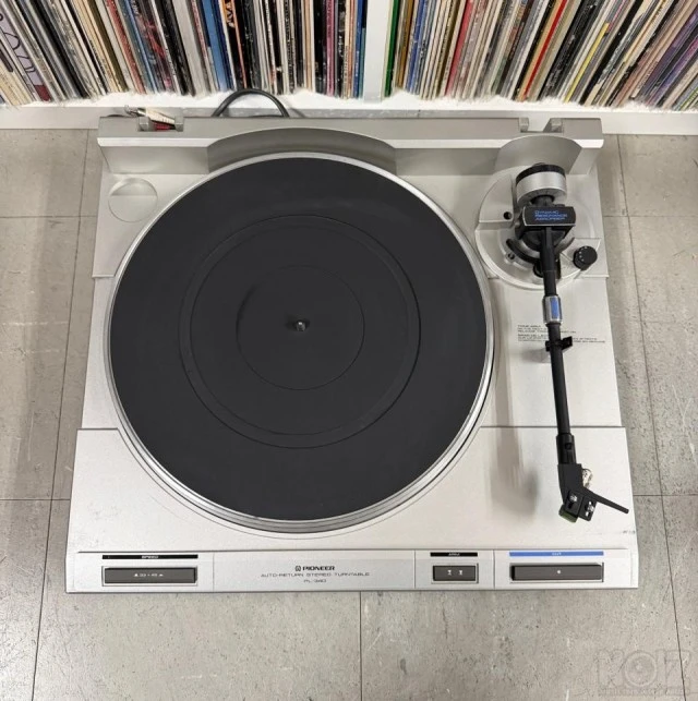 Πικάπ  Pioneer   PL - 340 + Stanton  500