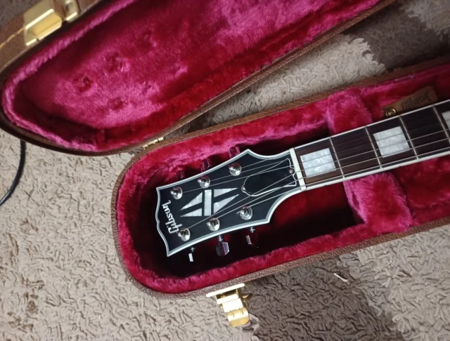 Ανταλλαγή Gibson sg custom 