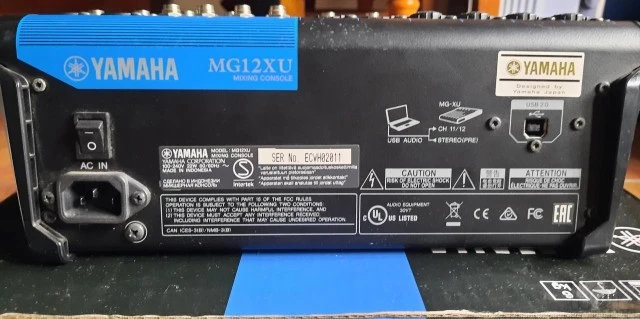 YAMAHA MG12XU Mixing Console