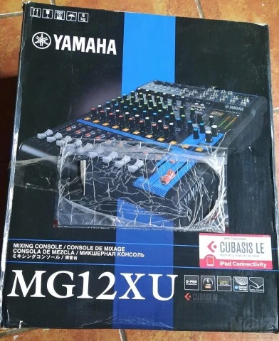 YAMAHA MG12XU Mixing Console