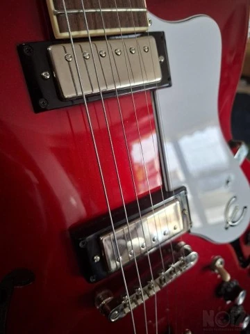 Epiphone Riviera Sparkling Burgundy