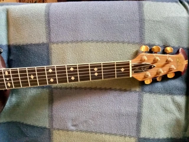 Ovation κιθάρα