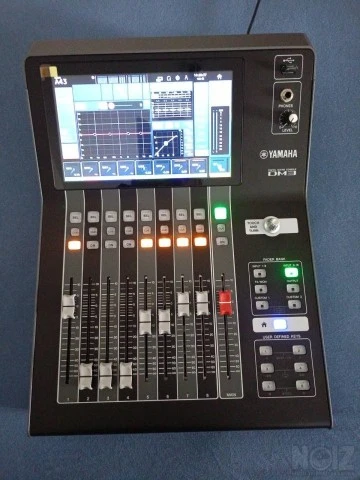 Yamaha DM3s & Βαλίτσα
