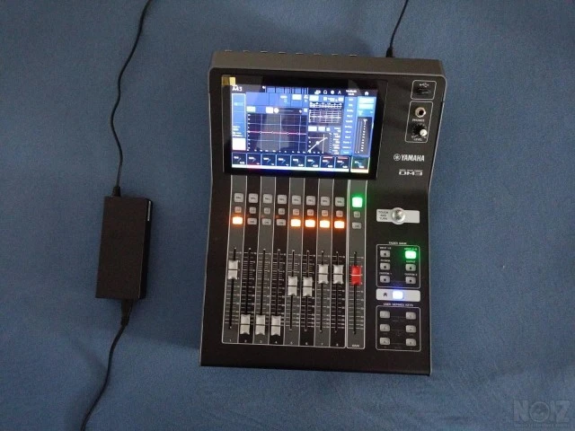 Yamaha DM3s & Βαλίτσα