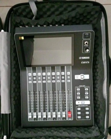 Yamaha DM3s & Βαλίτσα