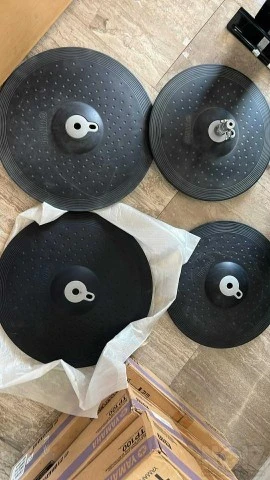 Yamaha DtxXtreme pads and Cymbals