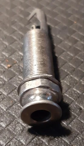 Switchcraft 152B stereo long output 1/4