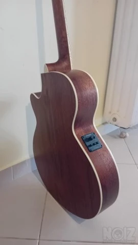 Ηλεκτρακουστική κιθάρα Cort