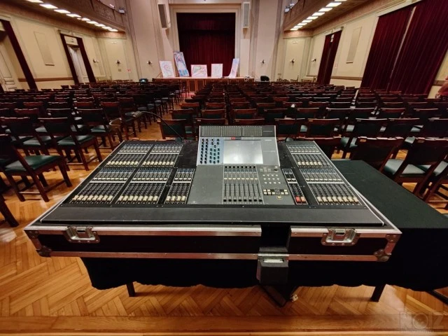 Yamaha M7CL