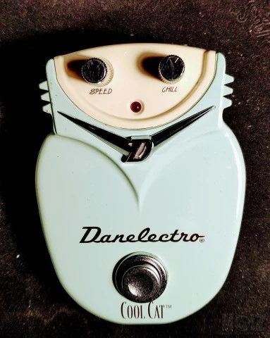 Danelectro cool cat chorus
