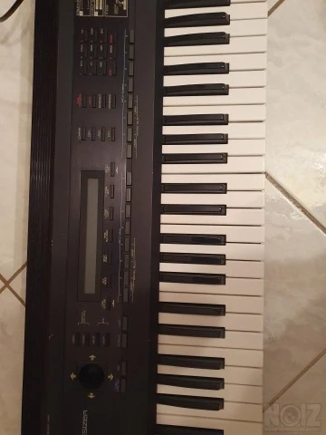 Synthesizer Roland D-50