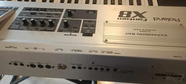 Roland Fantom X8 - 88 key