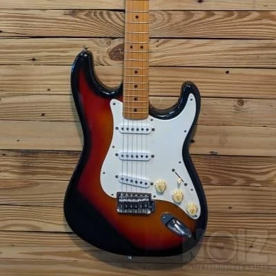 ανζητηση Fender - SQUIER