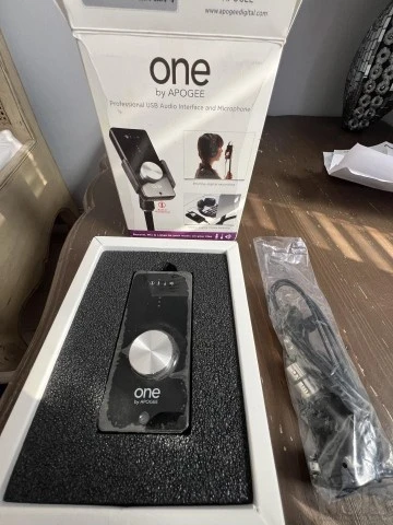 One by Apogee —USB Microphone & Music In