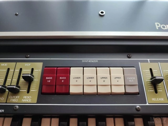 Roland RS-505 Paraphonic Synthesizer (Se