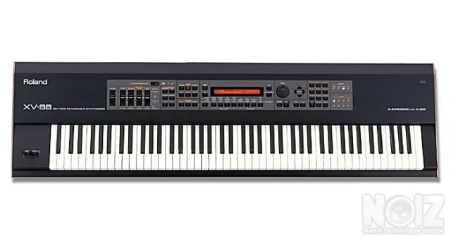 ROLAND XV-88 Synthesizer 128-voices
