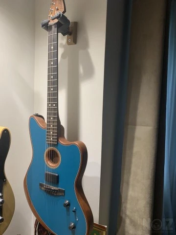 Fender acoustasonic jazzmaster