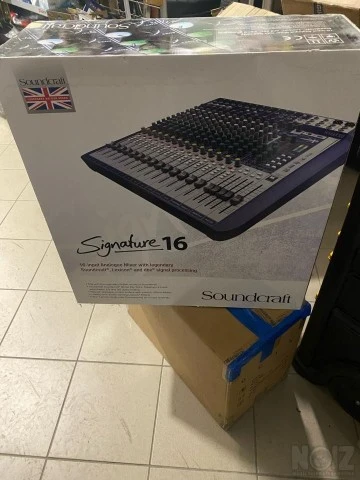 Soundcraft Signature 16