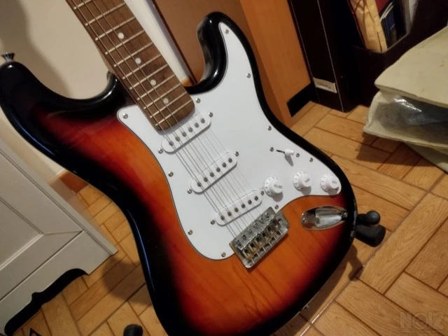 Ηλεκτρική κιθάρα AXXION Std Strat SSS SB