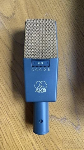 AKG 414 πυκνωτικό μικρόφωνο