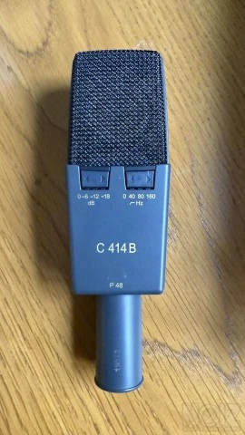 AKG 414 πυκνωτικό μικρόφωνο